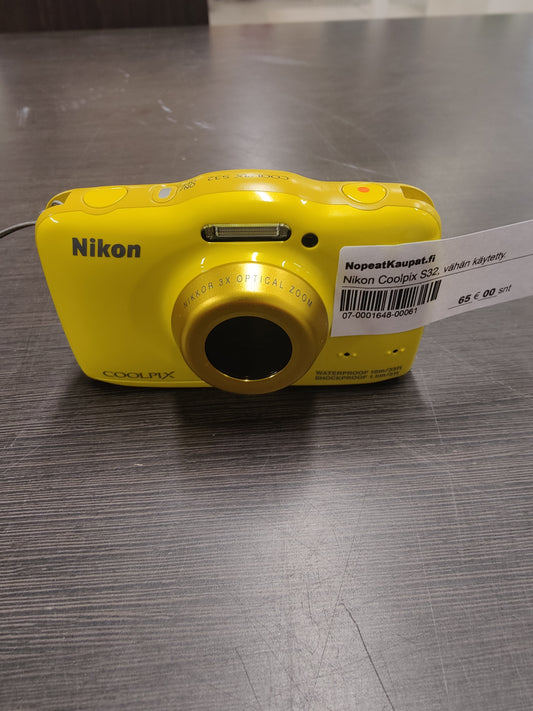 Nikon Coolpix S32, vähän käytetty.